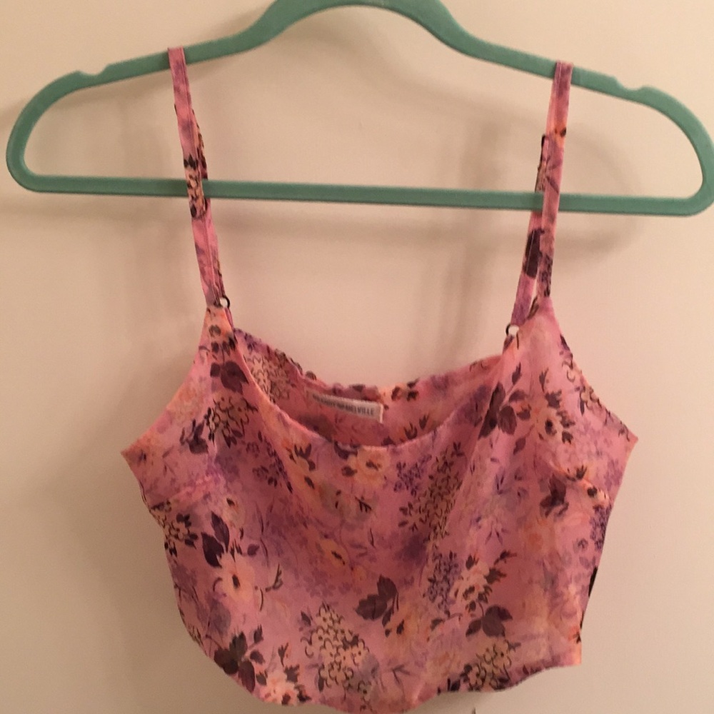 Brandy Melville Crop top!! LIKE NEW!